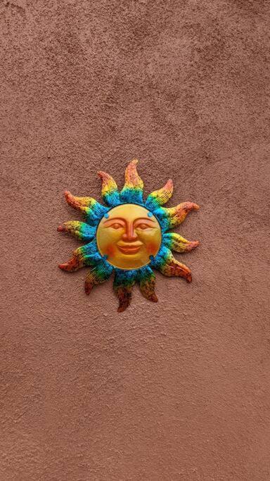 Magical Santa Fe Stay, Minutes From Town Square, Sleeps 4, Includes Free Parking And Outdoor Hot Tub! Exterior photo
